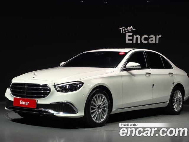 Mercedes-Benz E-Class 2023