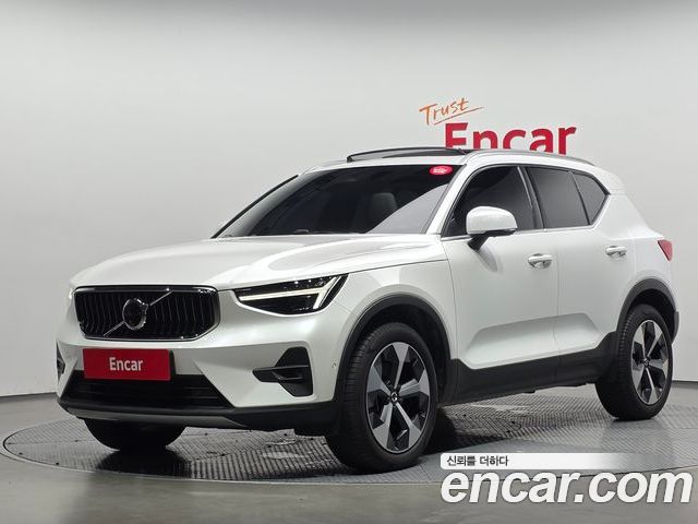 Volvo XC40 2024
