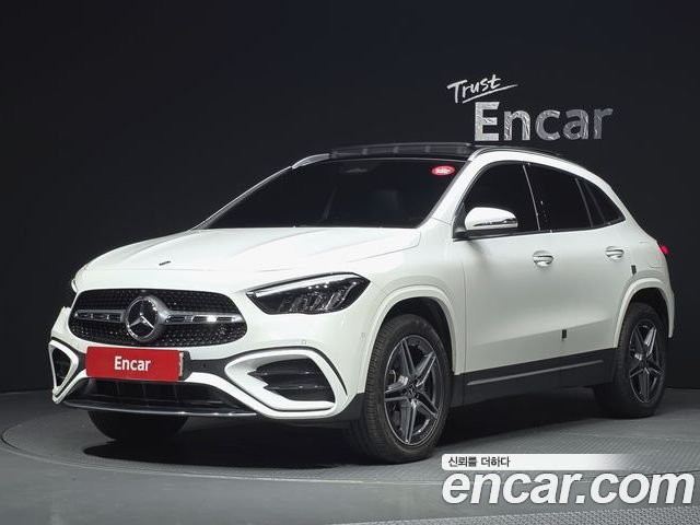 Mercedes-Benz GLA 2025