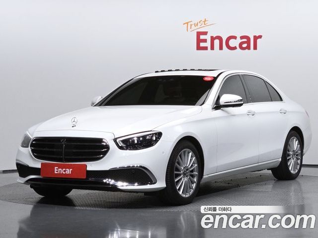 Mercedes-Benz E-Class 2022