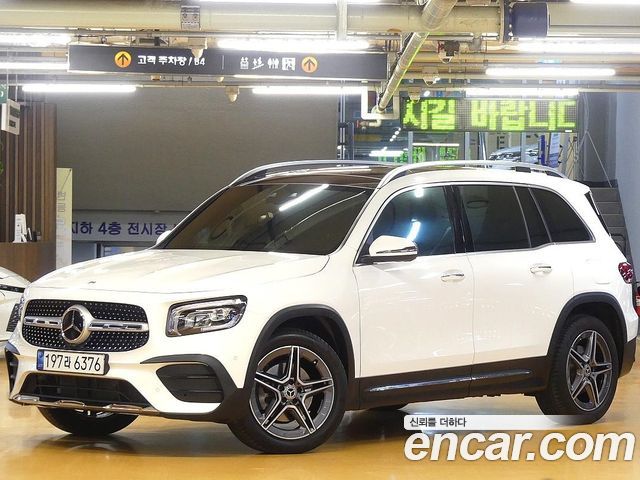 Mercedes-Benz GLB 2023