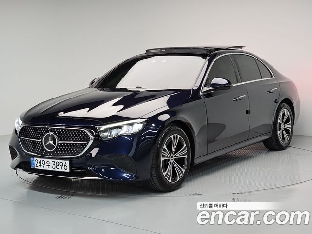 Mercedes-Benz E-Class 2024