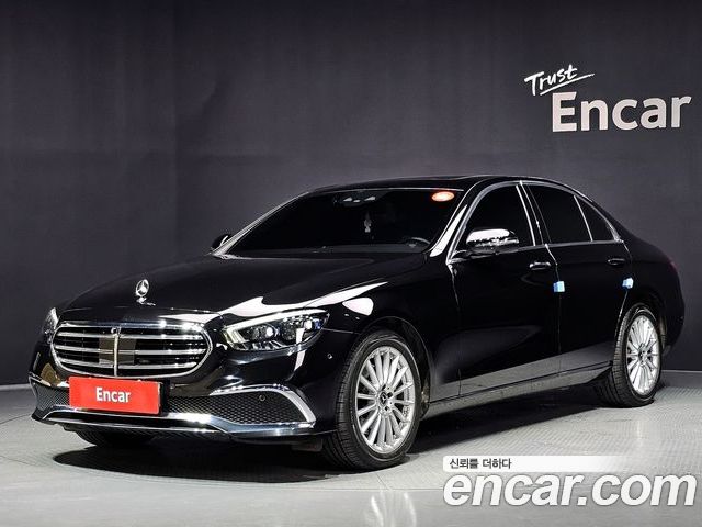 Mercedes-Benz E-Class 2022