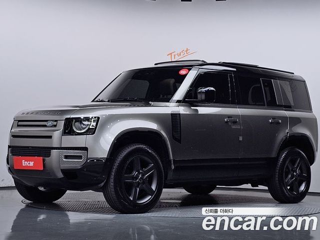 Land Rover Defender 2025