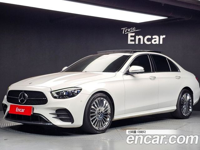 Mercedes-Benz E-Class 2022