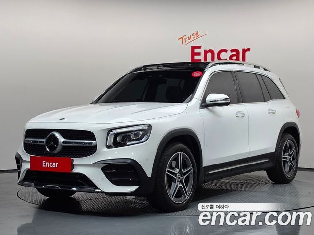 Mercedes-Benz GLB 2023