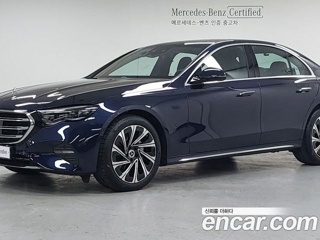Mercedes-Benz E-Class 2025