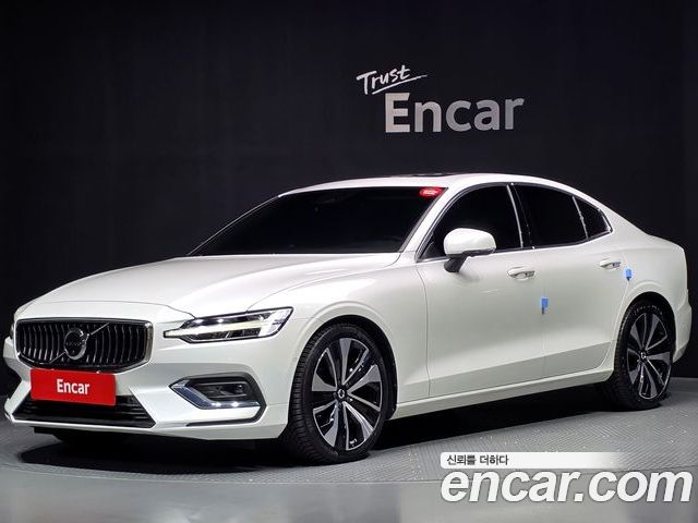 Volvo S60 2023