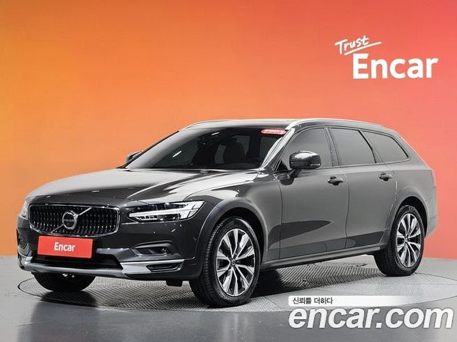 Volvo V90 2022