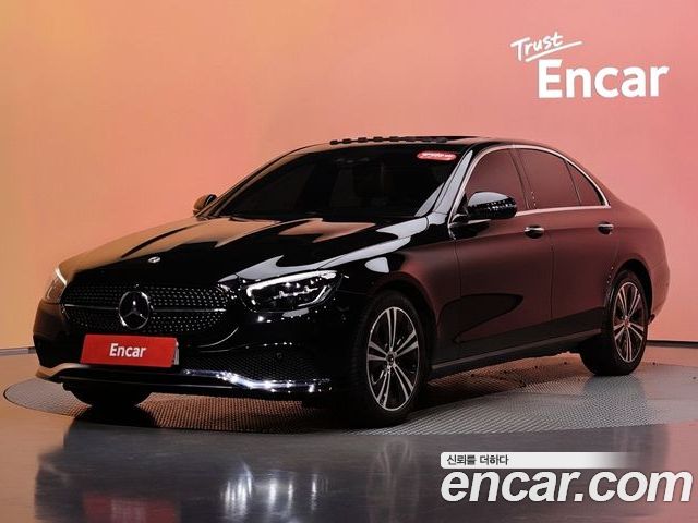 Mercedes-Benz E-Class 2022