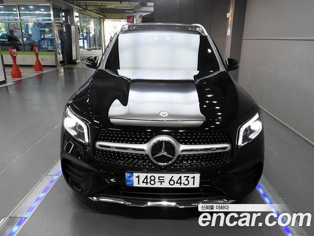 Mercedes-Benz GLB 2023
