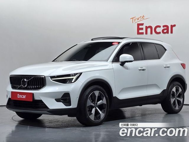Volvo XC40 2023
