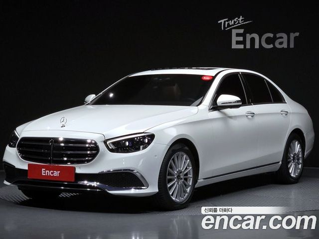 Mercedes-Benz E-Class 2022