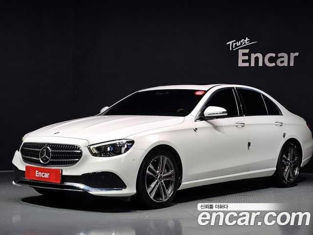 Mercedes-Benz E-Class 2022