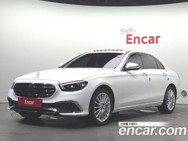 Mercedes-Benz E-Class 2022