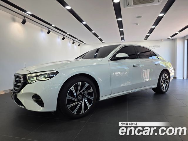 Mercedes-Benz E-Class 2024