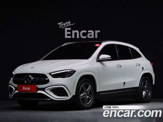 Mercedes-Benz GLA 2024