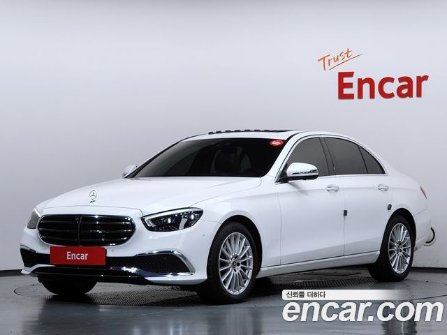Mercedes-Benz E-Class 2022