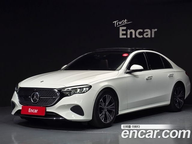 Mercedes-Benz E-Class 2024