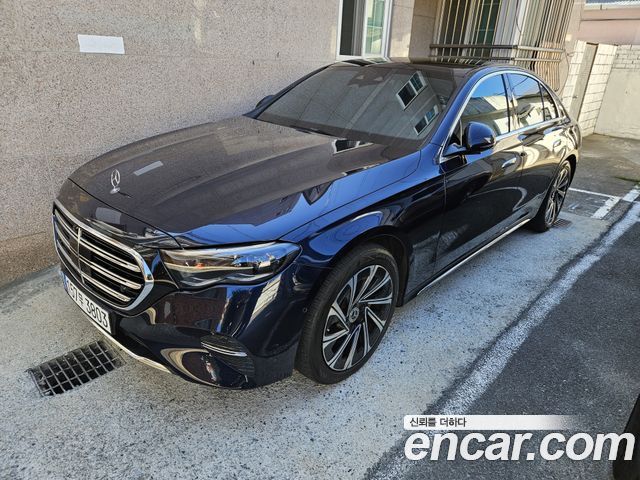 Mercedes-Benz E-Class 2024
