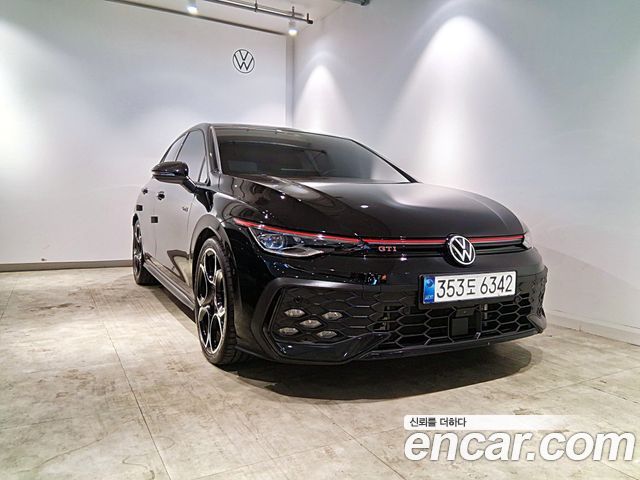 Volkswagen Golf 2025