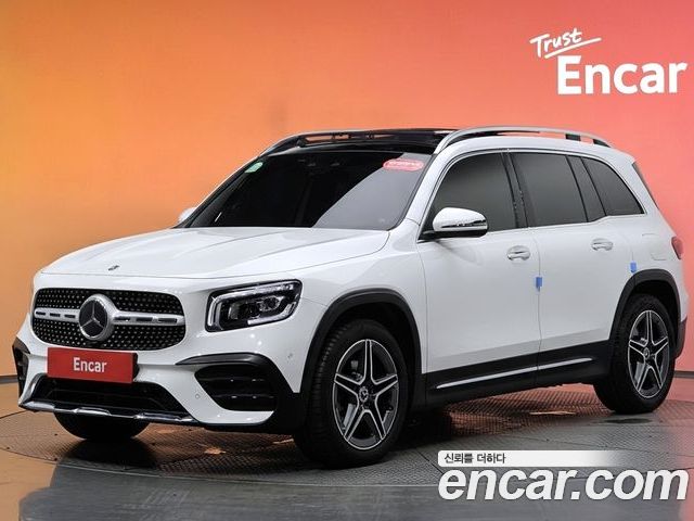 Mercedes-Benz GLB 2023