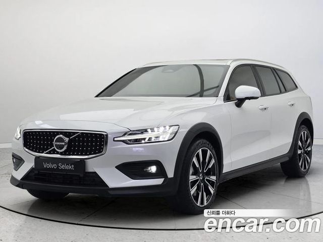Volvo V60 2024
