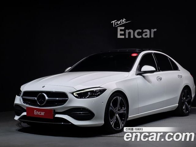 Mercedes-Benz C-Class 2024