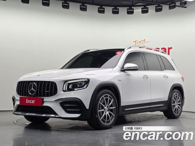 Mercedes-Benz GLB 2023