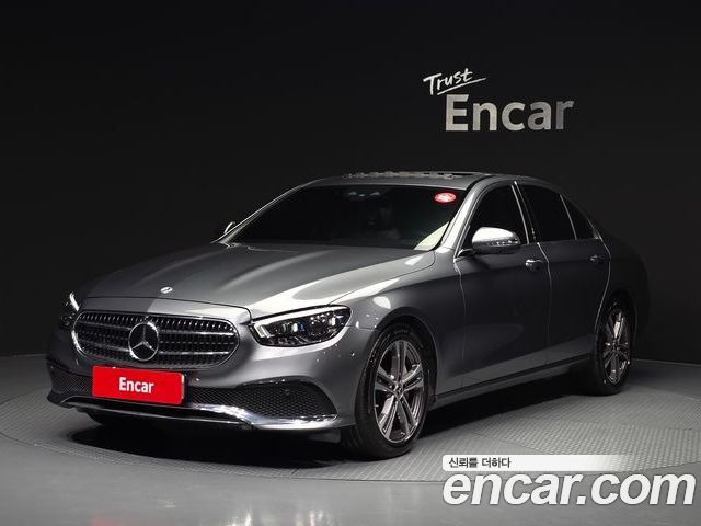 Mercedes-Benz E-Class 2022