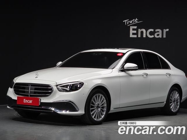 Mercedes-Benz E-Class 2023