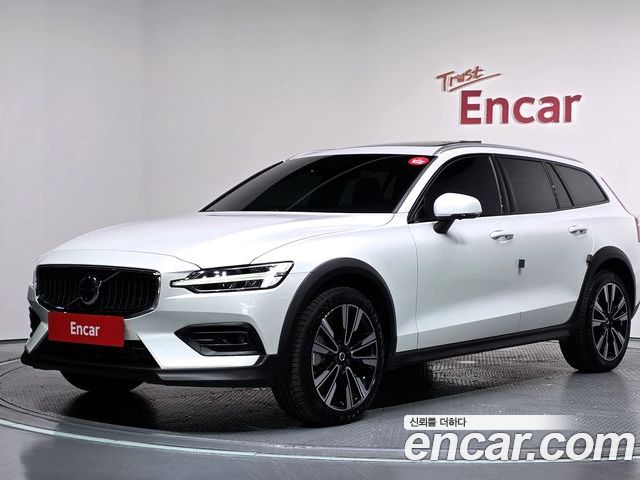 Volvo V60 2024