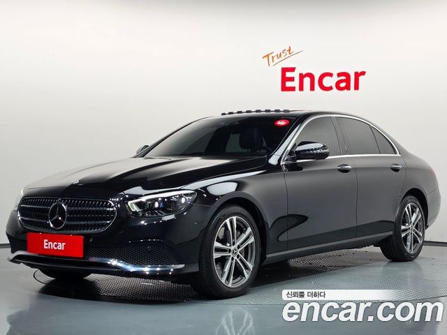 Mercedes-Benz E-Class 2022