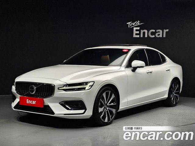 Volvo S60 2024