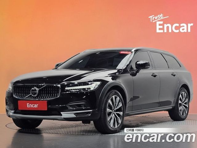 Volvo V90 2024