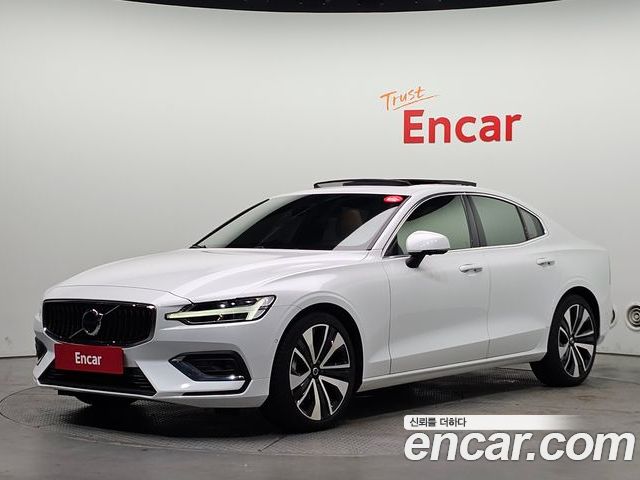 Volvo S60 2024