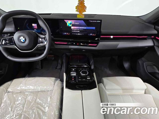 BMW 5 Series 2024